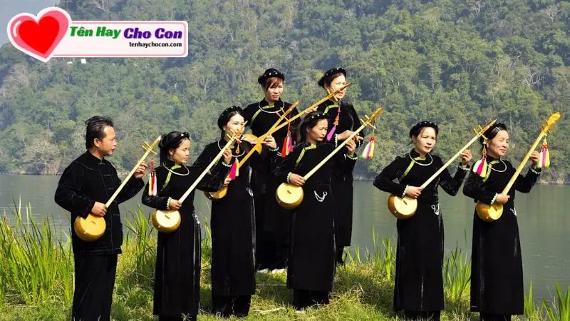 Tên con gái dân tộc Mông